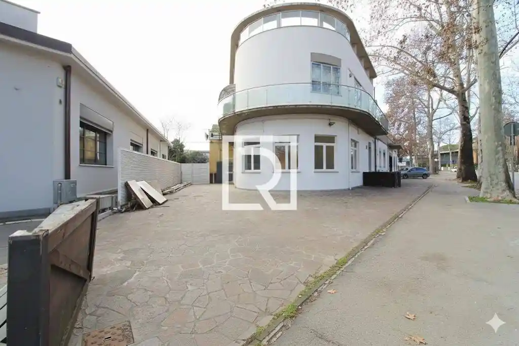 Palazzo - Edificio in Vendita - foto 2