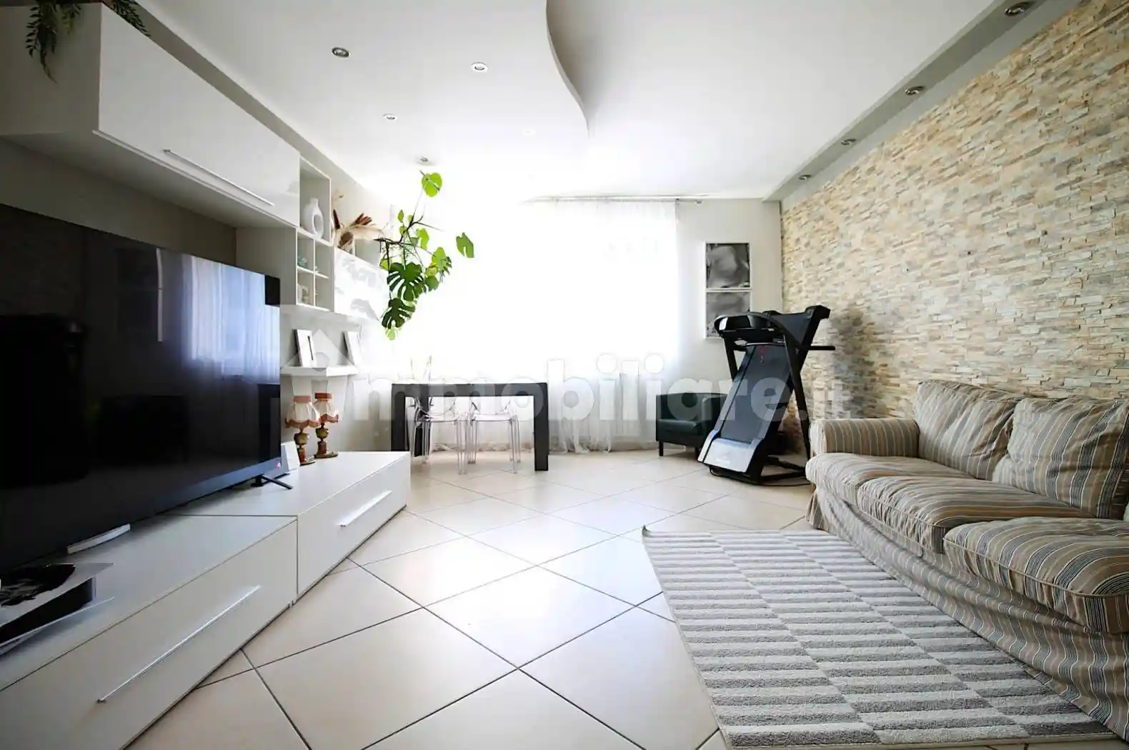 Trilocale ottimo stato, secondo piano, Lora, Como - foto 2