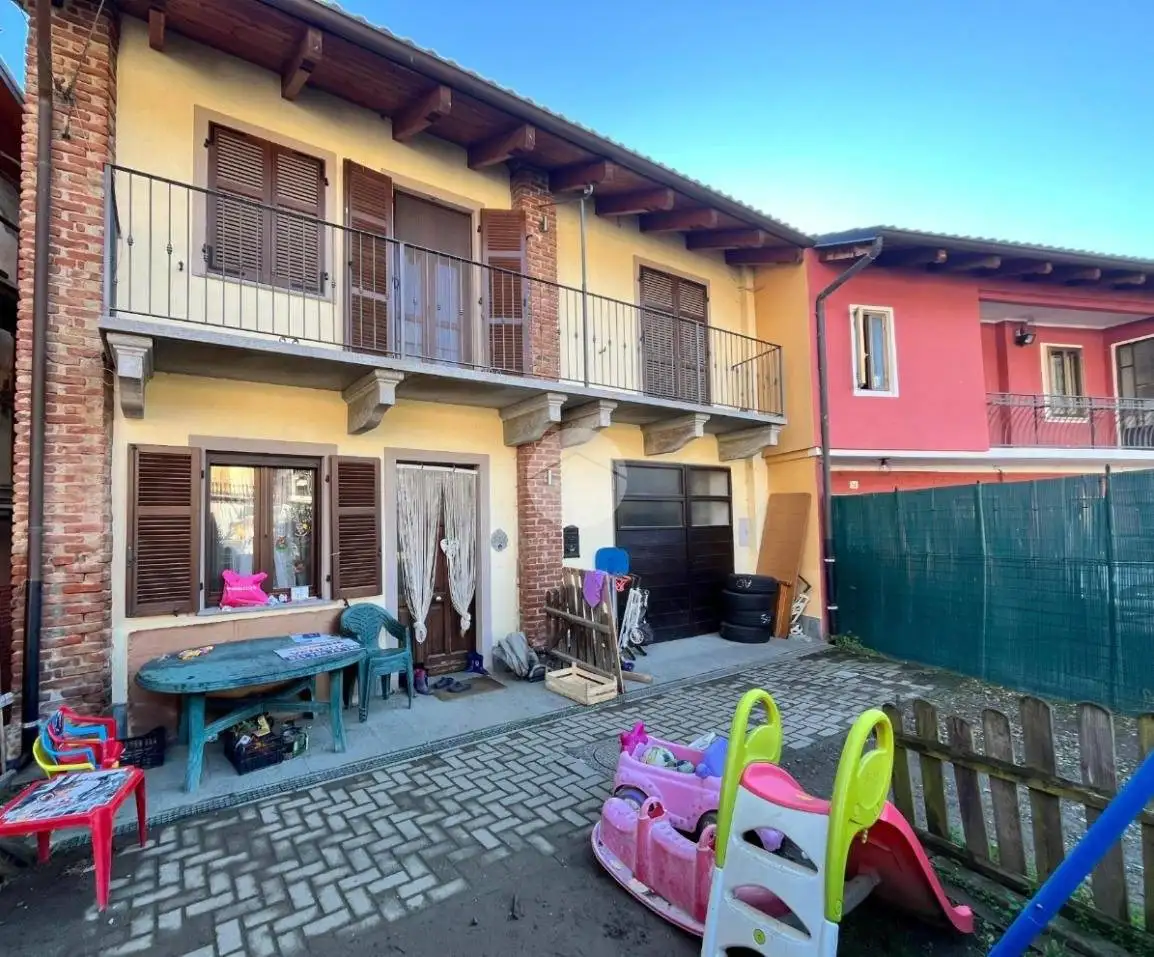 Casa indipendente in vendita a Val della Torre