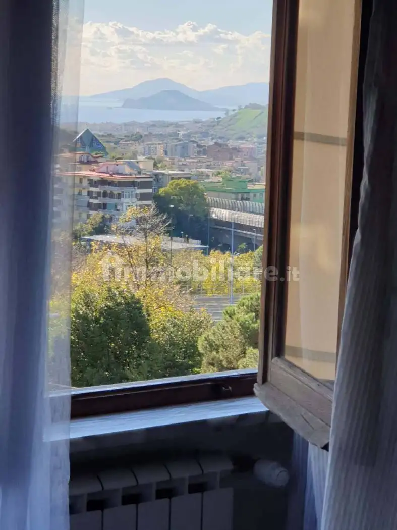 Appartamento in affitto a Napoli