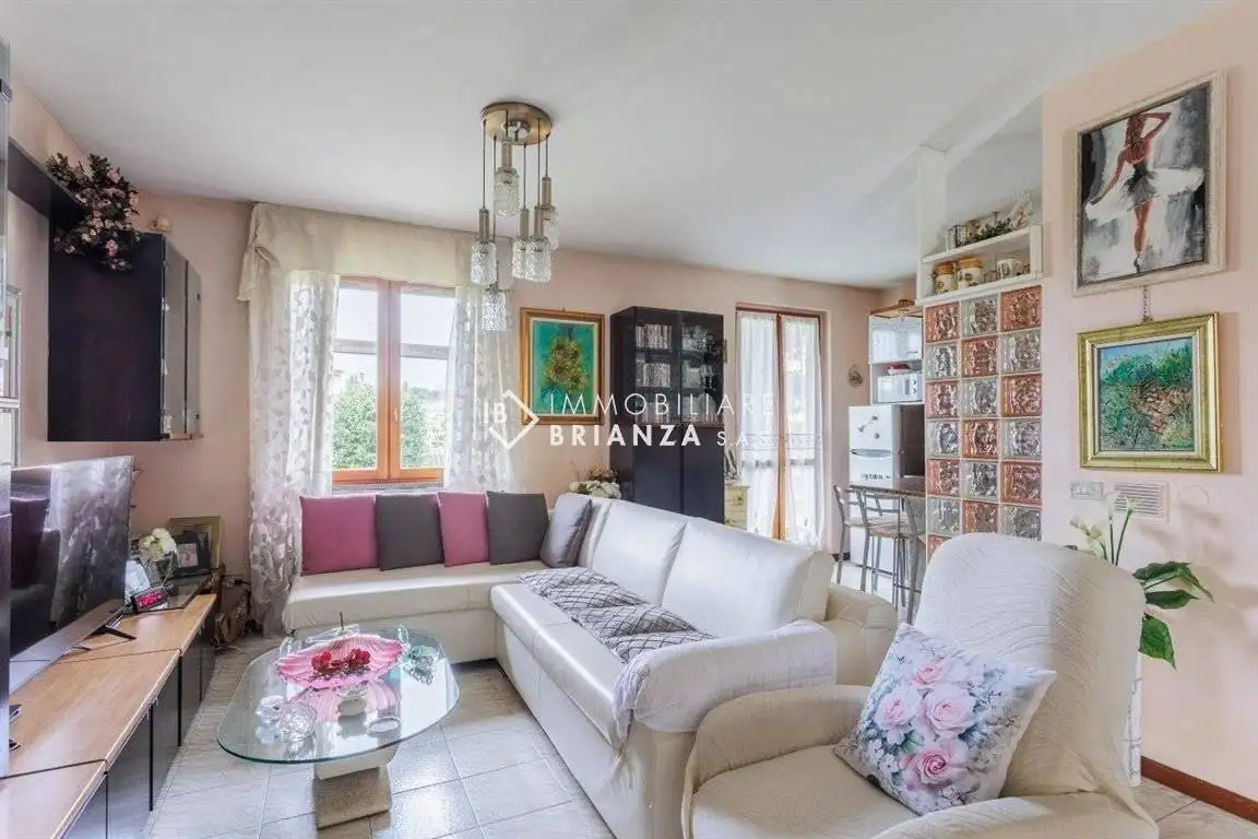 Villa in vendita a Carnate