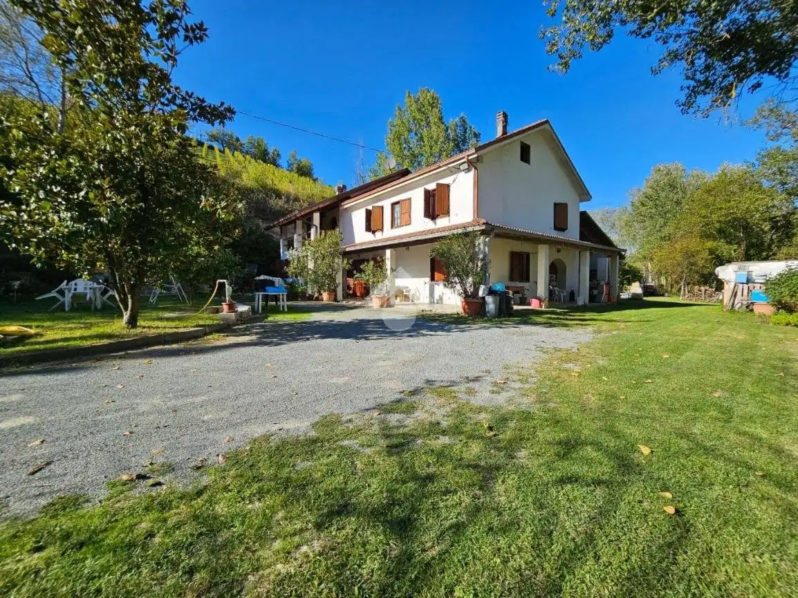Casa indipendente in vendita a Castel Rocchero