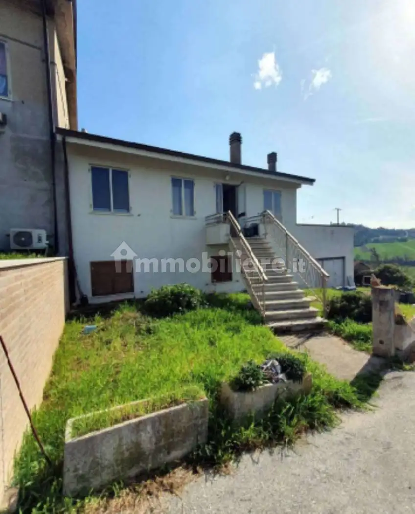 Appartamento in asta a Terre Roveresche