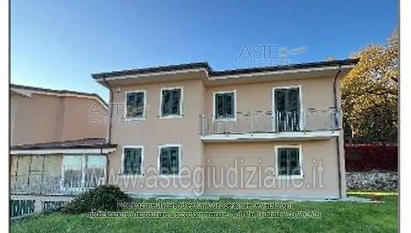 Villetta a schiera in asta a Capannori