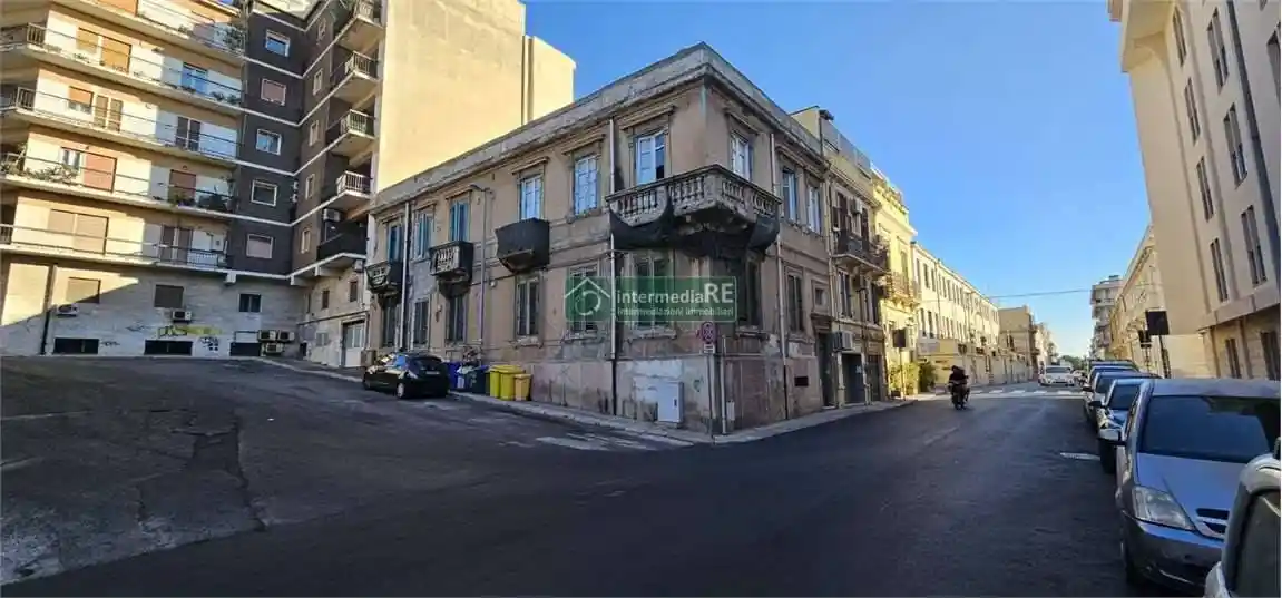 Palazzo - Edificio in Vendita - foto 2