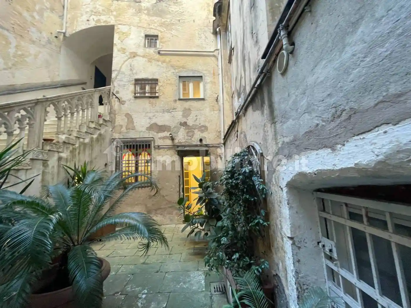 Quadrilocale Vico delle Mele 16R, Caricamento, Genova - foto 3