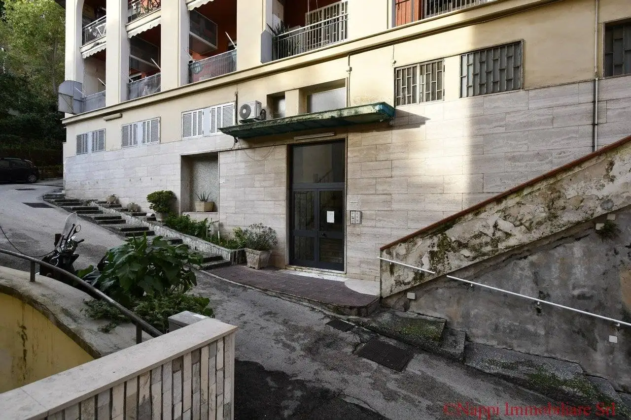 Appartamento in vendita a Napoli