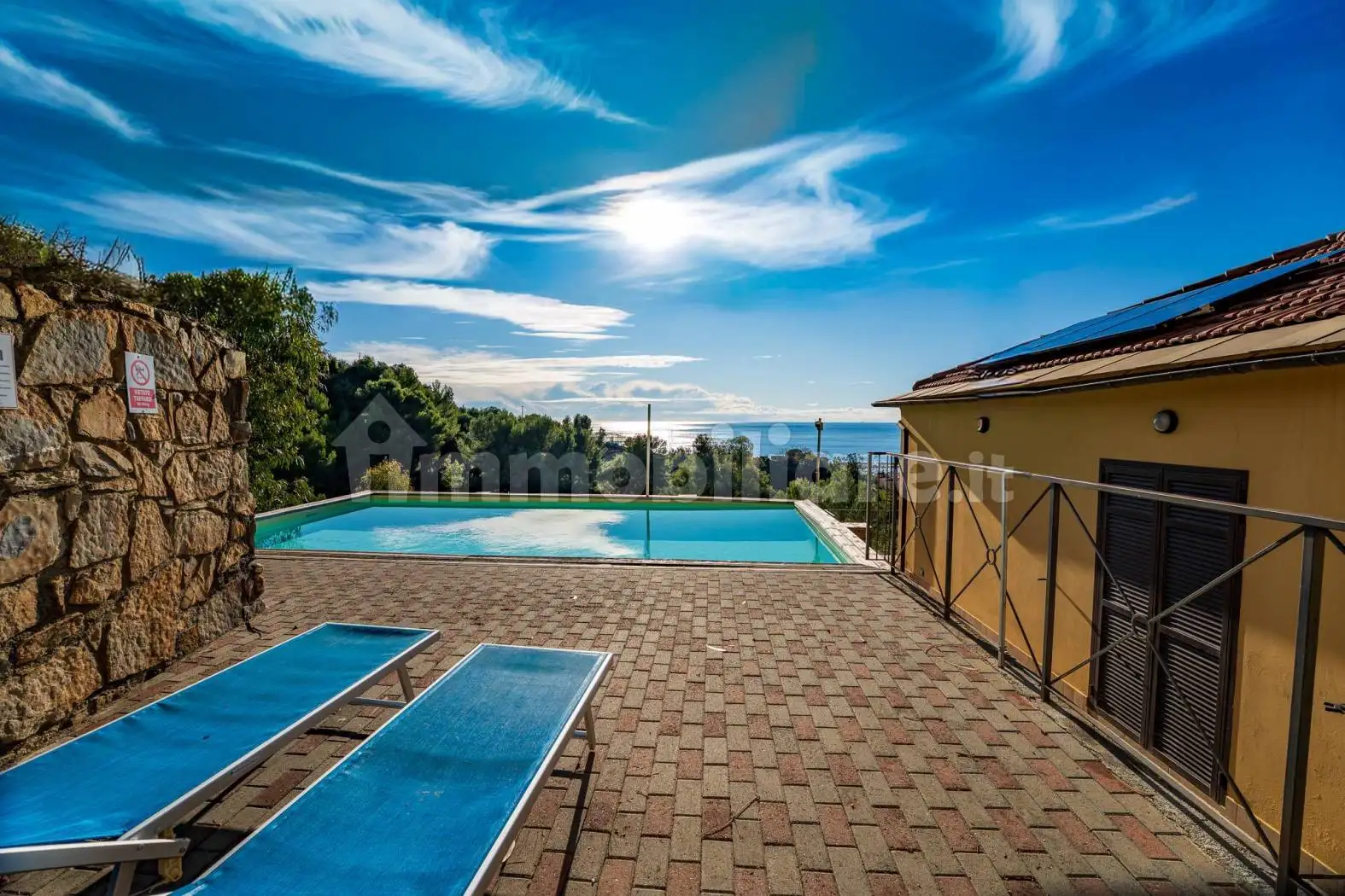 Villa in vendita a Cipressa