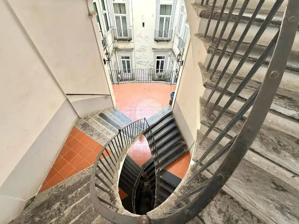 Bilocale via Giovanni Paladino 6, Centro Storico, Napoli - foto 3