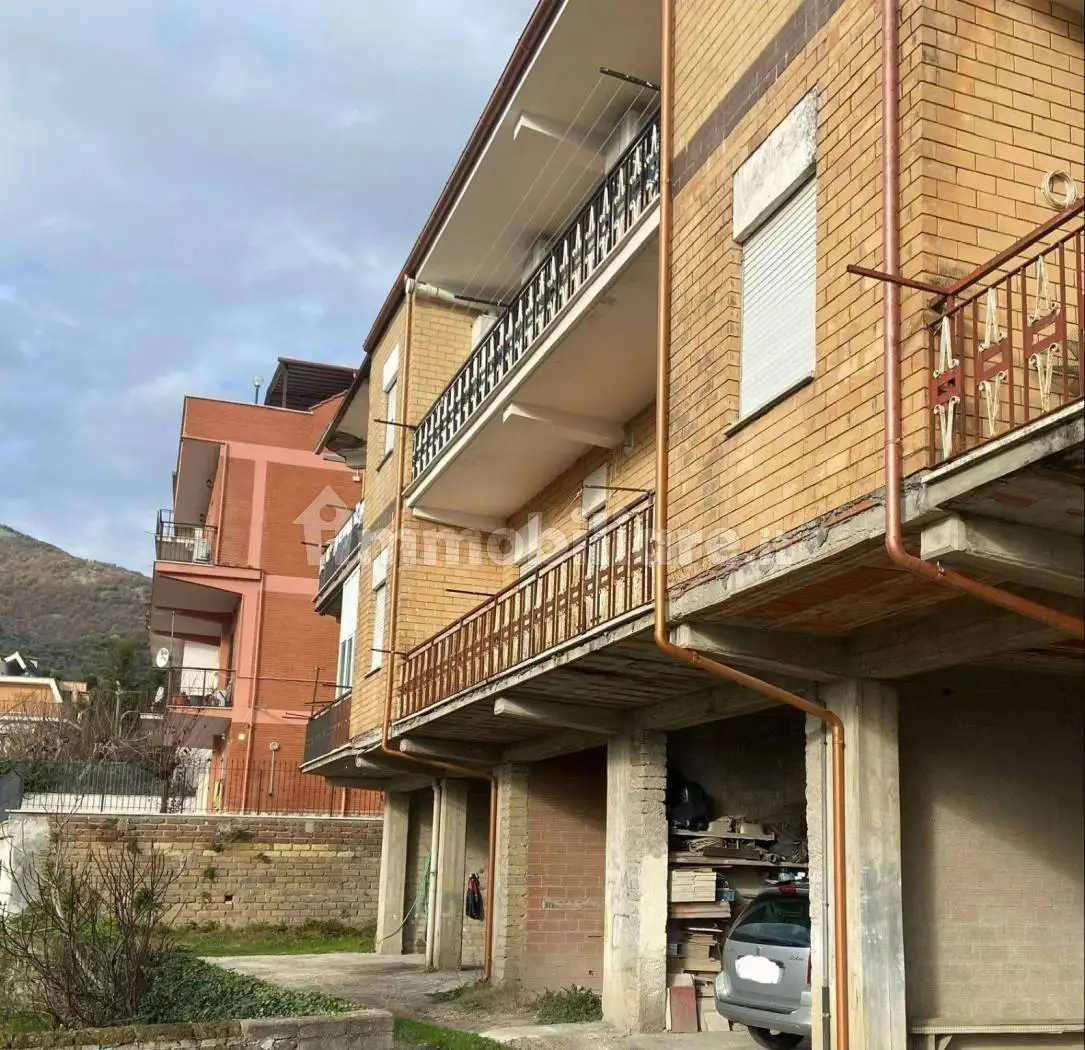 Appartamento in vendita a Vicovaro