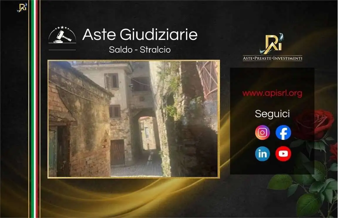 Casa indipendente in asta a Serre