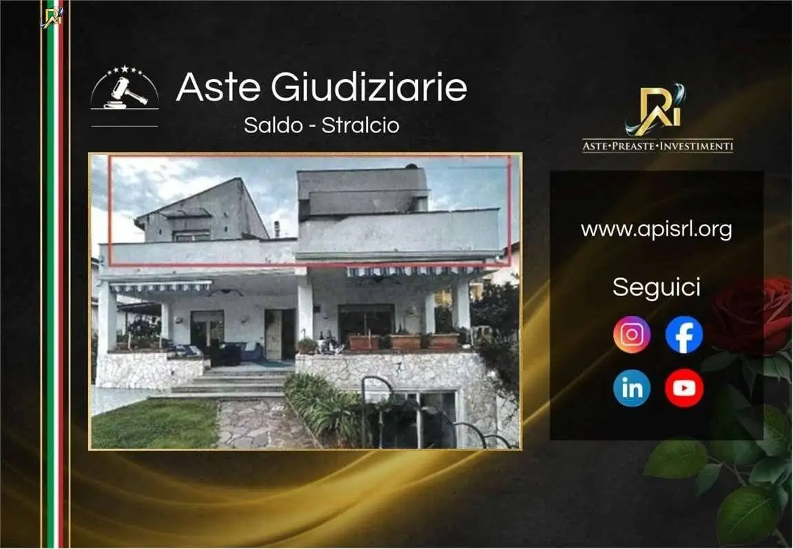 Appartamento in vendita a Napoli