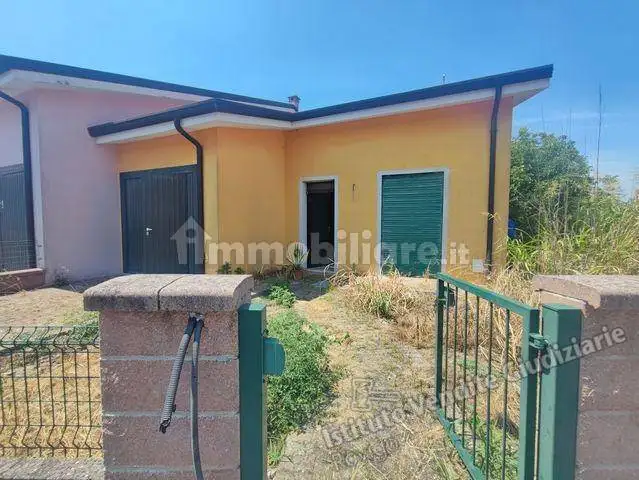 Villetta a schiera in asta a Canda