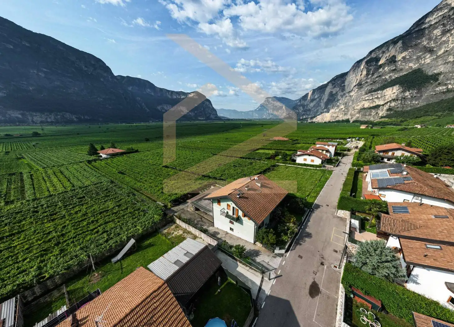 Villa in vendita a Roverè della Luna