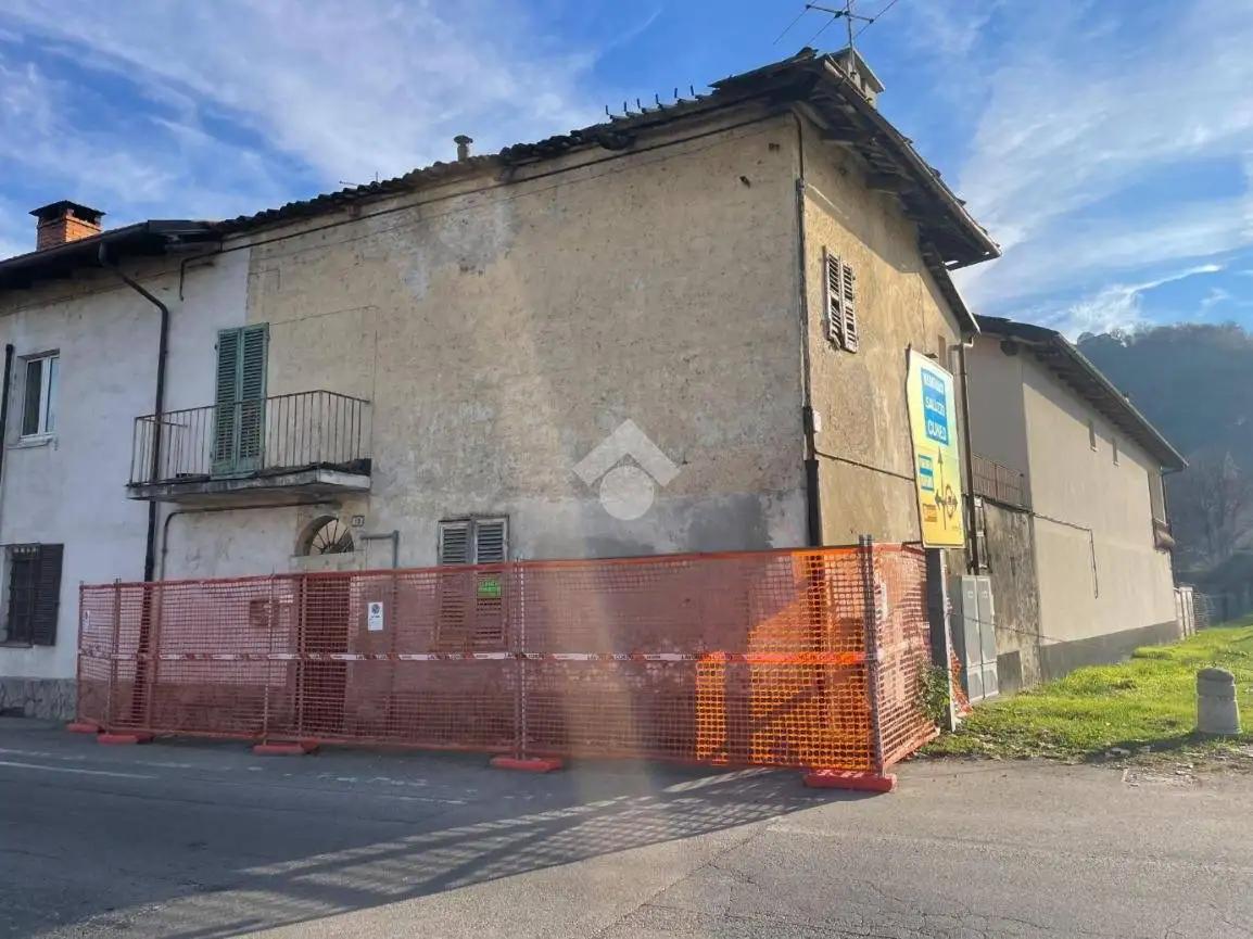 Terratetto plurifamiliare via Vittorio Veneto 3, Centro, Cavour - foto 2