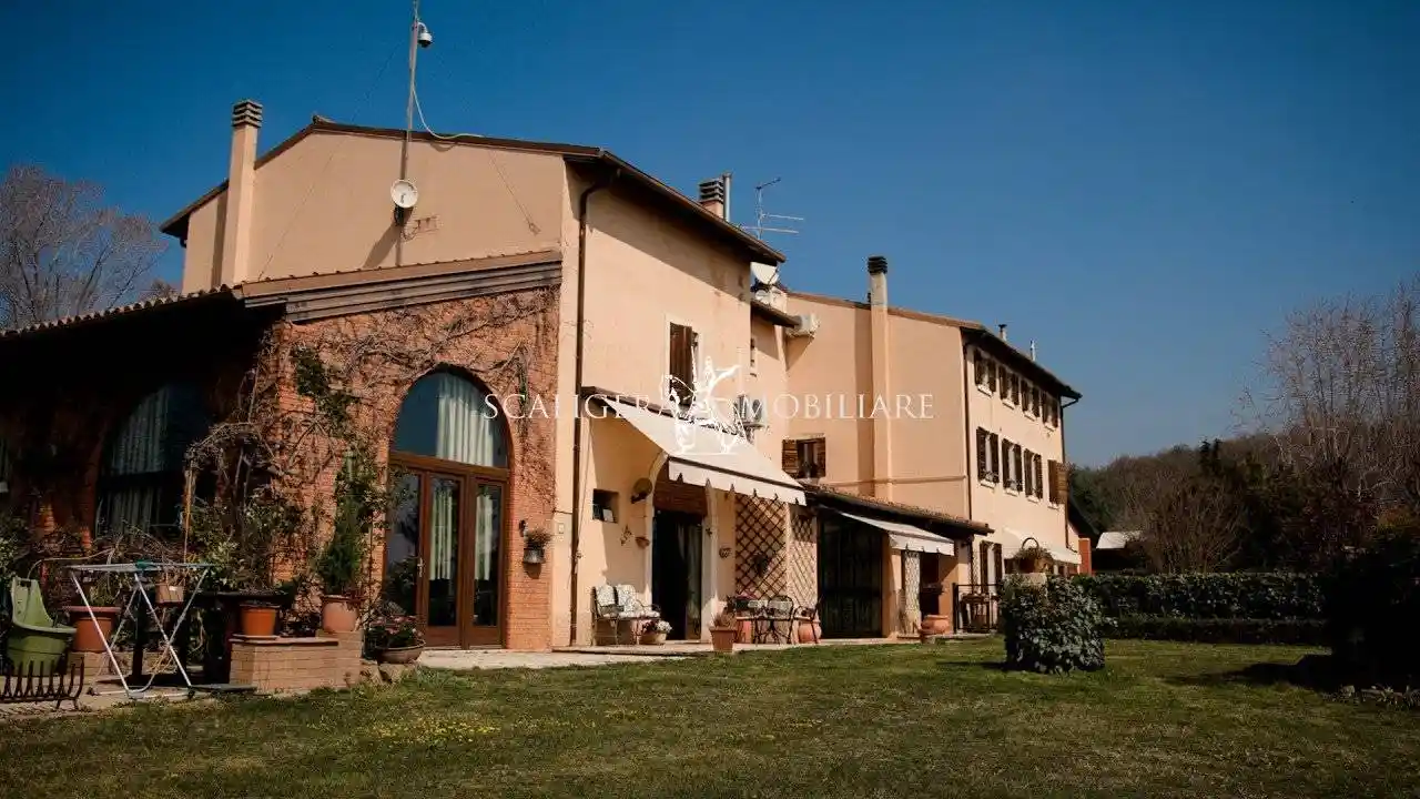 Villa unifamiliare, buono stato, 3418 m², Avesa, Verona - foto 3