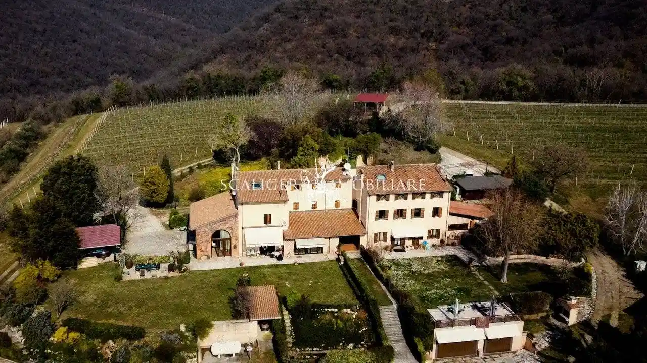 Villa unifamiliare, buono stato, 3418 m², Avesa, Verona - foto 5
