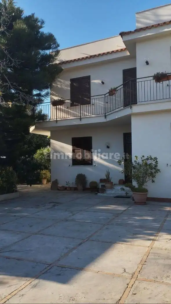 Villa in affitto a Cinisi