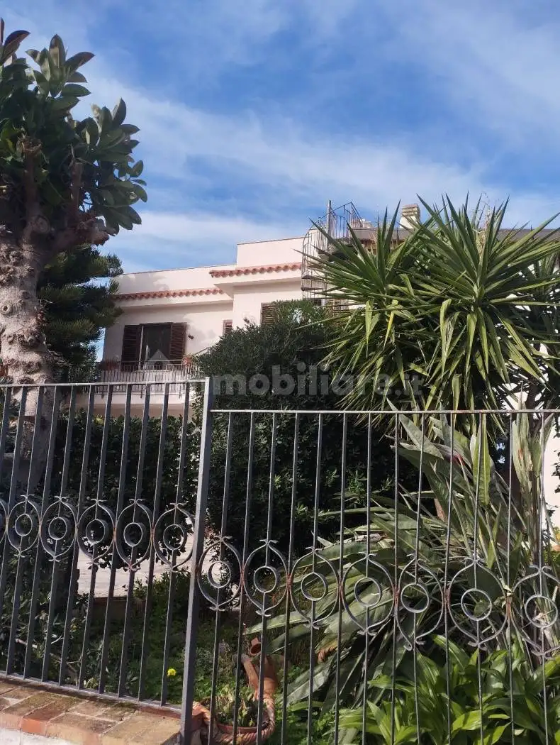 Villa plurifamiliare via Ettore Majorana 16, Centro, Cinisi - foto 2