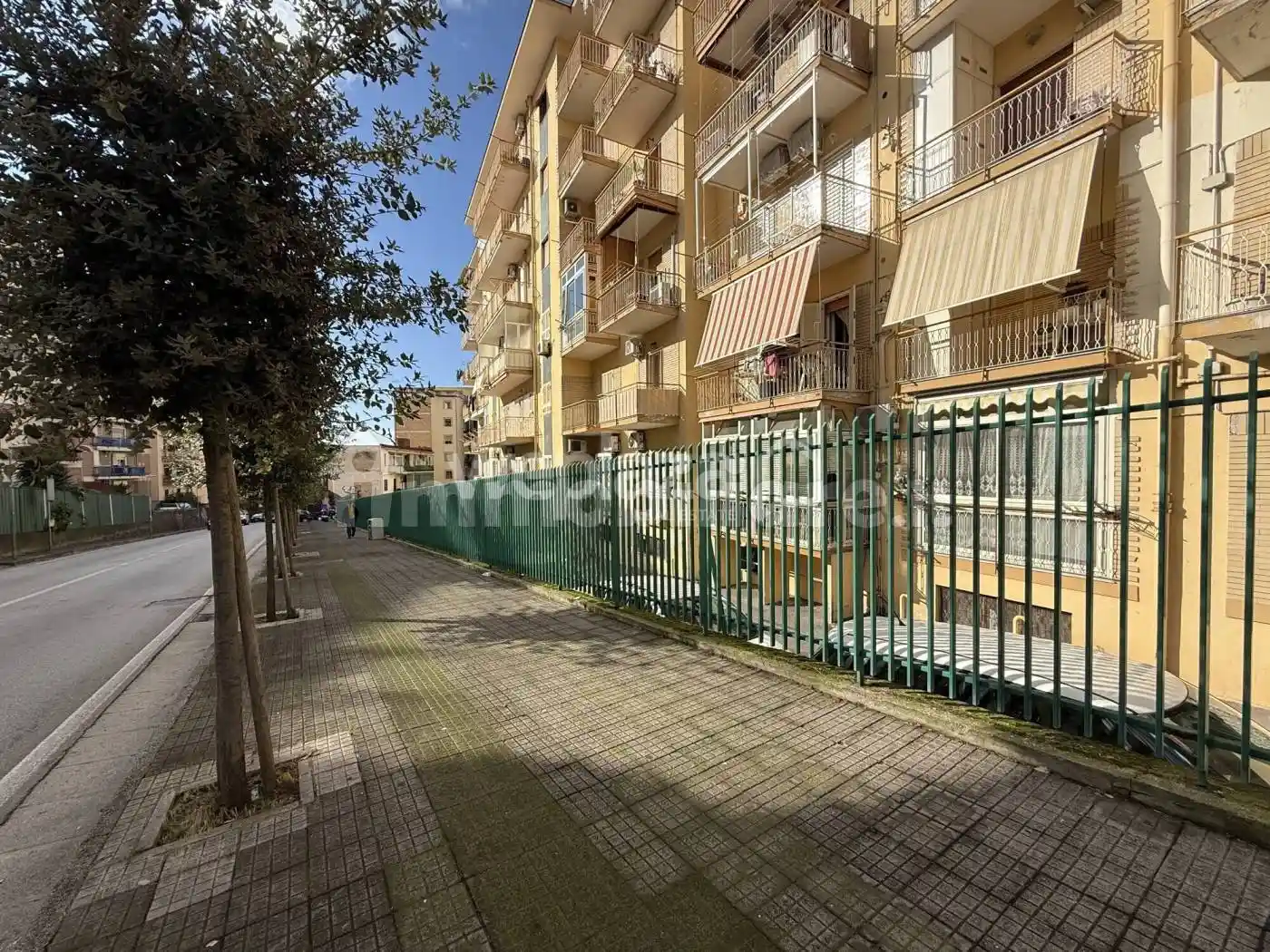 Trilocale da ristrutturare, quarto piano, Centro, Ercolano - foto 3