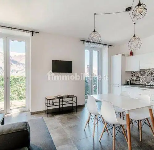 Appartamento in vendita a Lezzeno