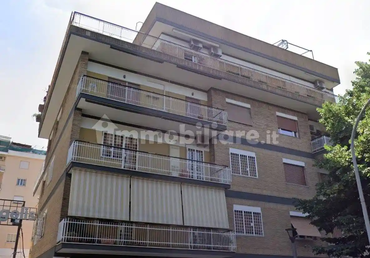Appartamento in vendita a Roma