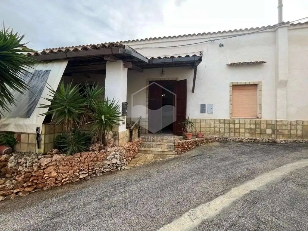 Casa indipendente in affitto a Marsala