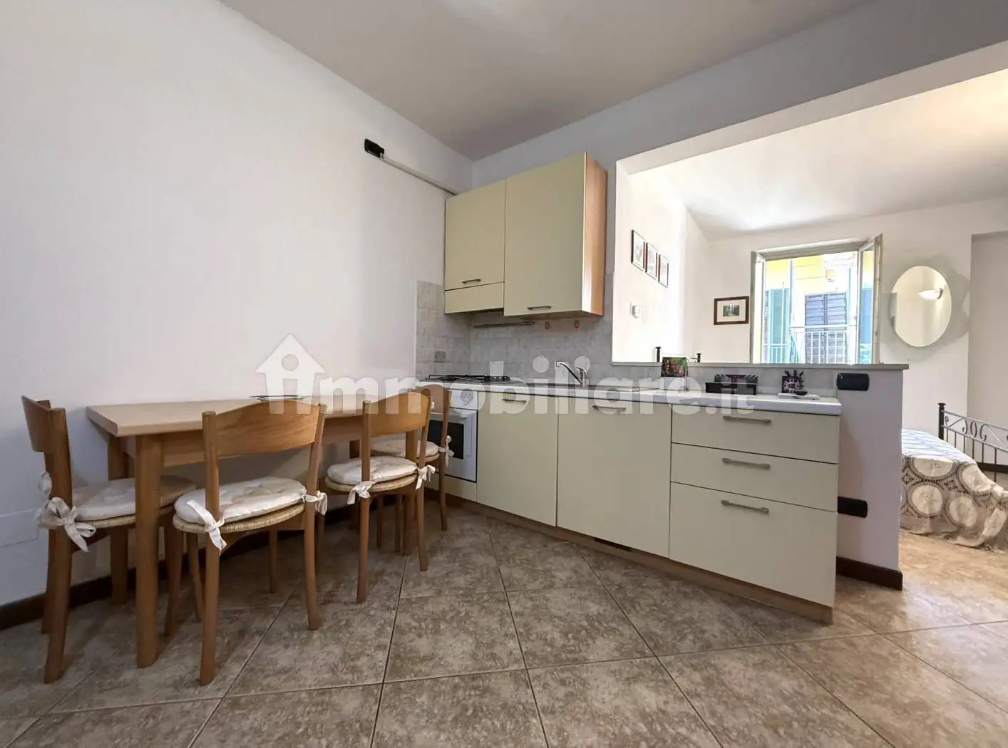 Monolocale via Martiri della Libertà 6, Centro, Arona - foto 4