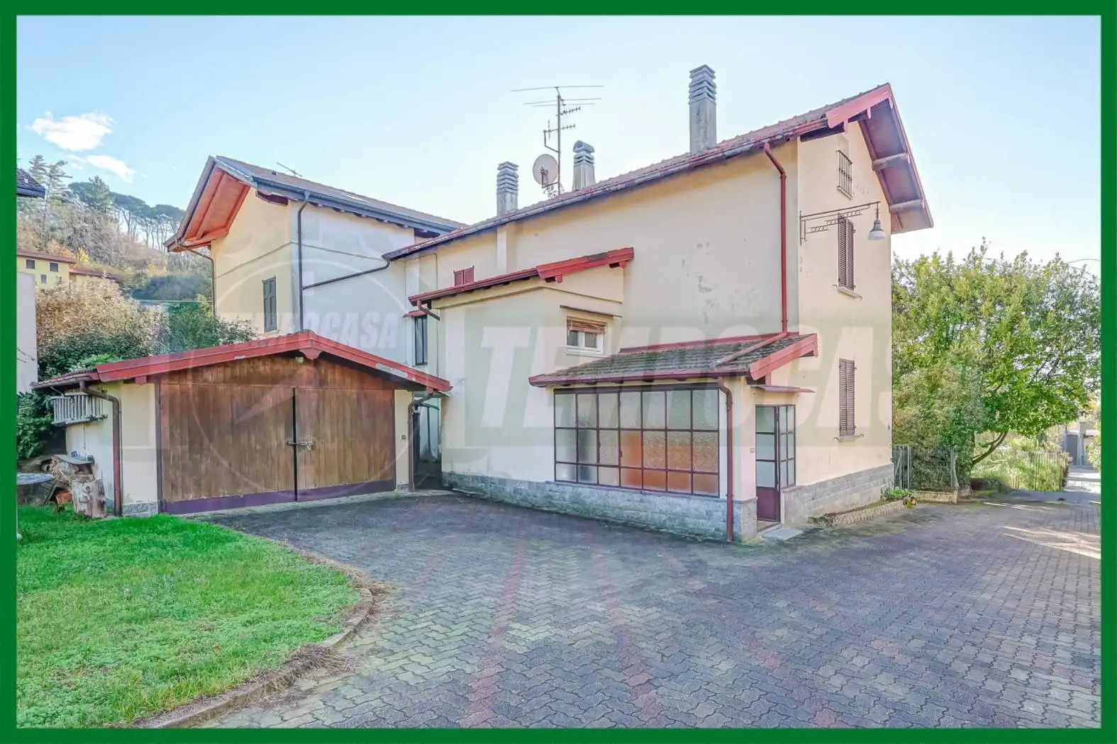 Casa indipendente in vendita a Leggiuno