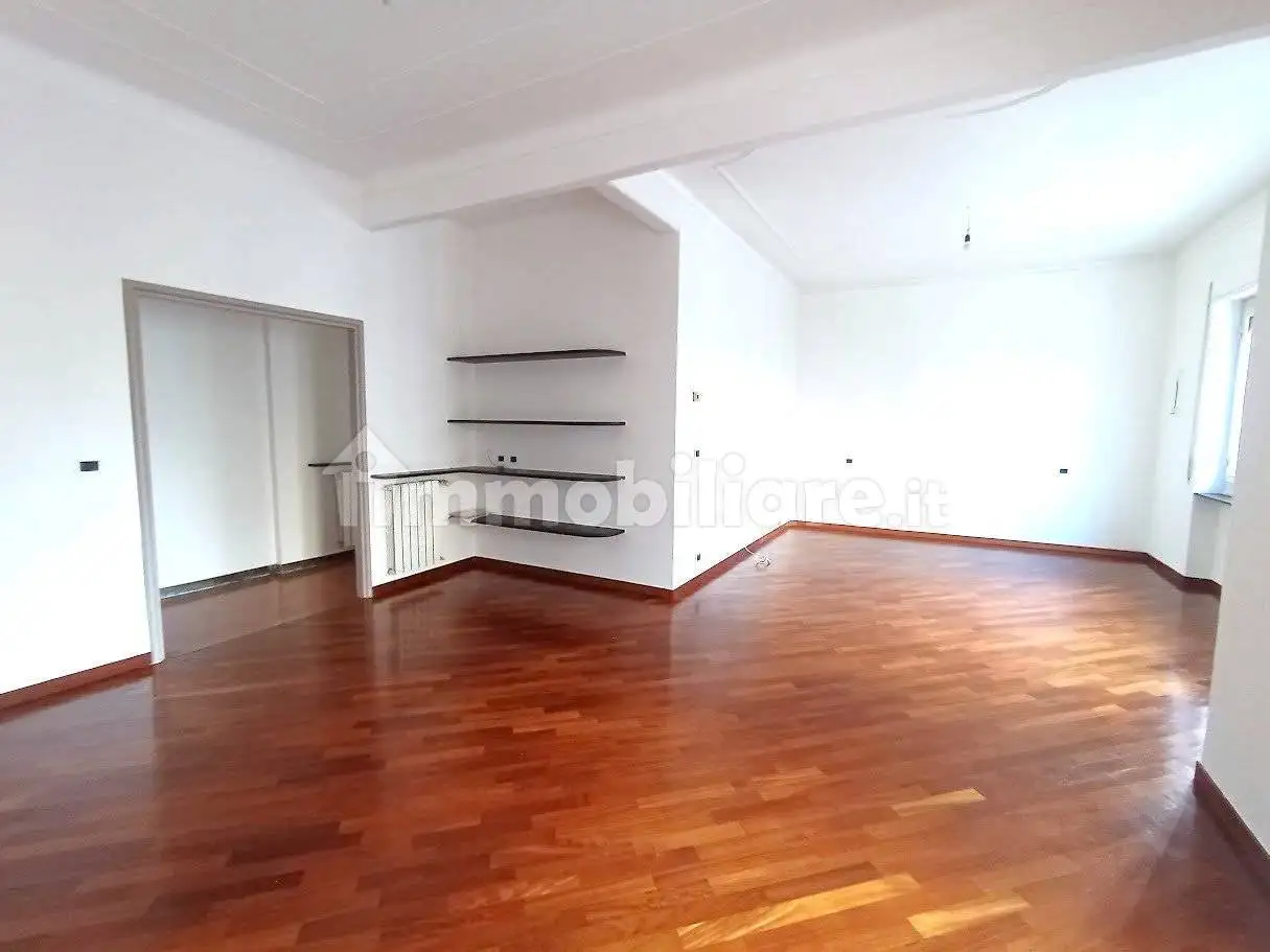 Appartamento in affitto a Genova