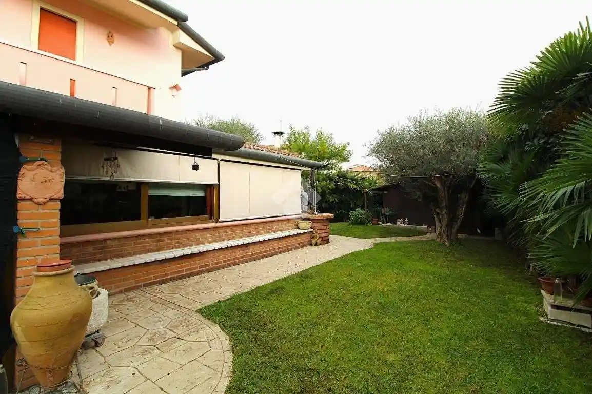 Villetta a schiera - foto 2