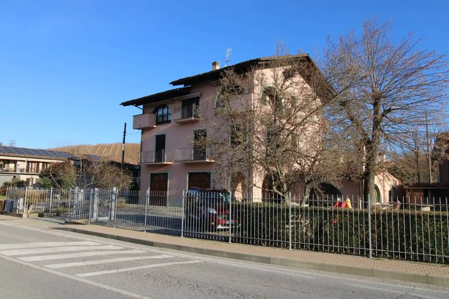 Appartamento via Alba Barolo 9, Garbelletto, Castiglione Falletto - foto 4