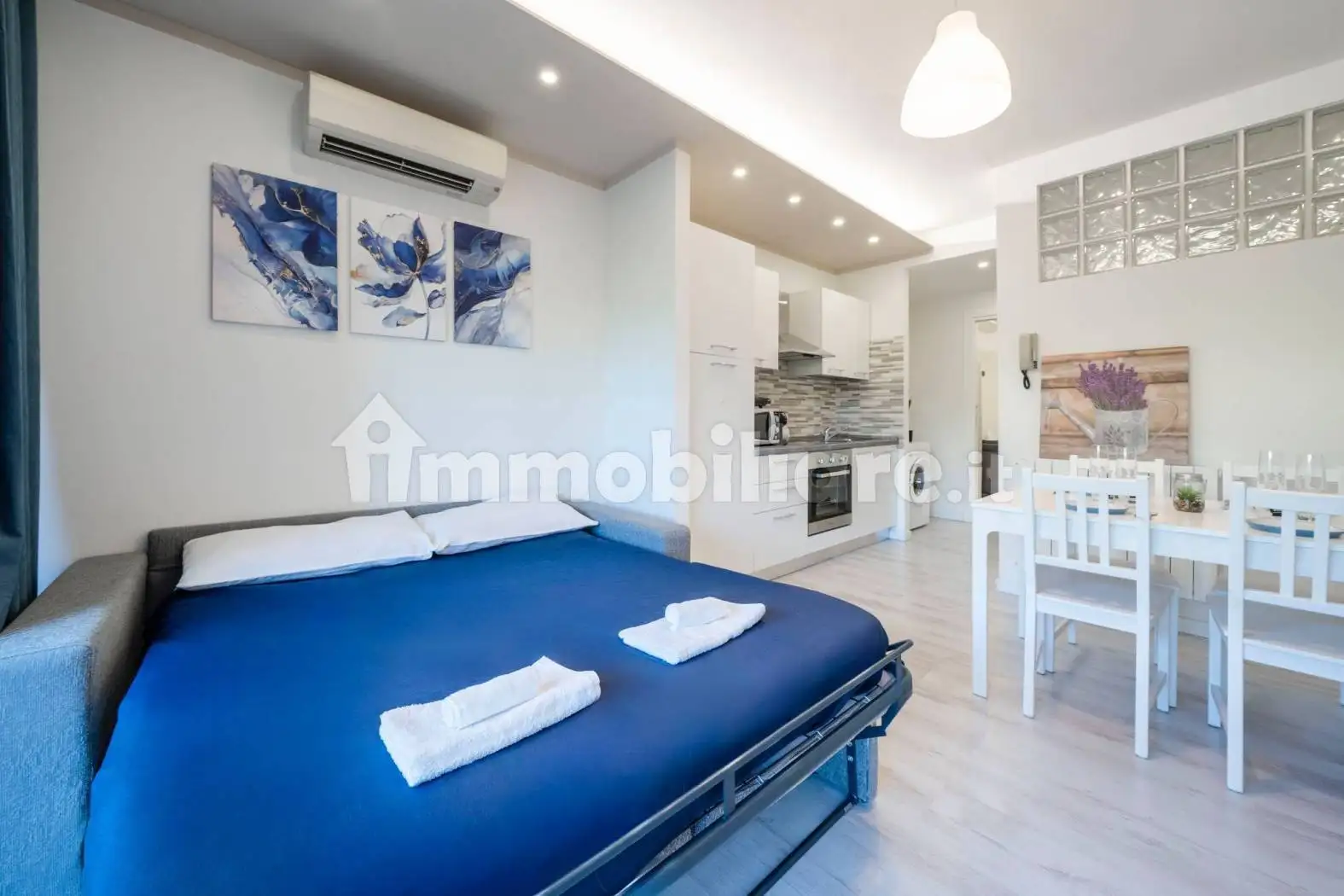 Bilocale via Luigi Negrelli 44, Desenzano Centro, Desenzano del Garda