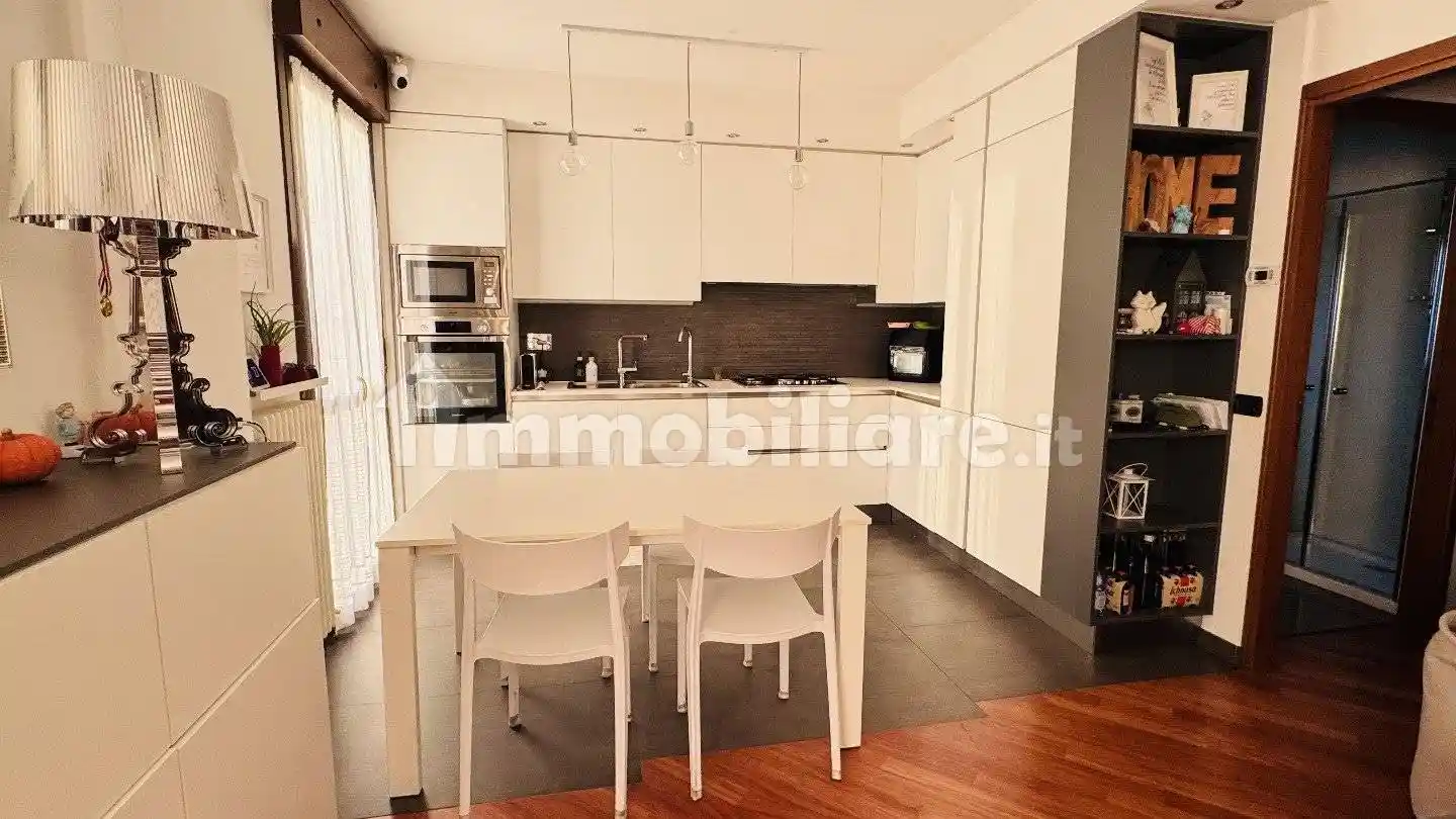 Quadrilocale via Luigi Settembrini, Canali - Capriolo, Reggio Emilia - foto 4