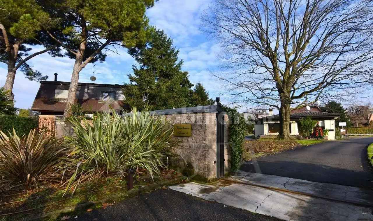 Villa in vendita a Arese