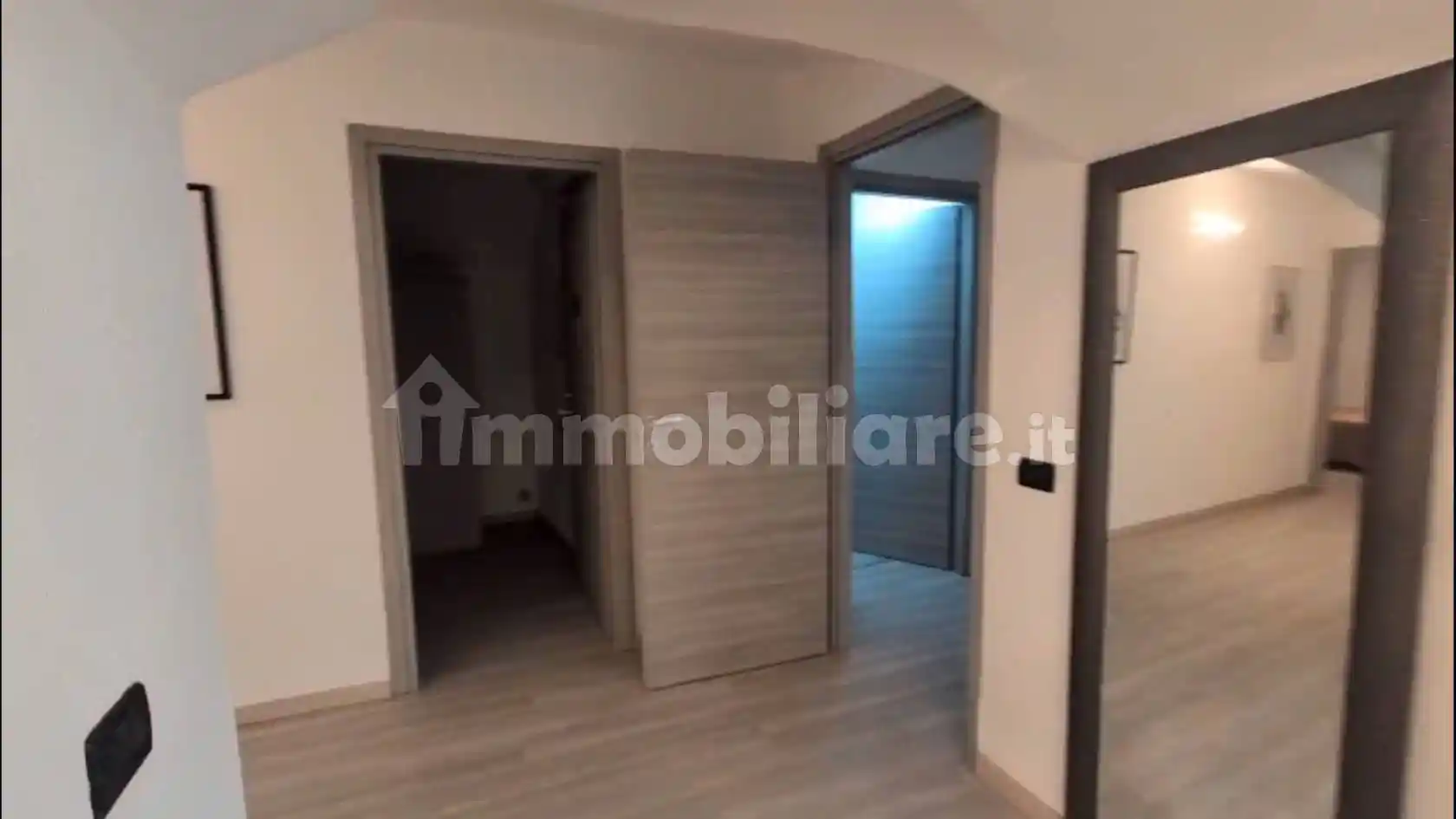 Trilocale ottimo stato, seminterrato, Carrobbio, Milano - foto 4