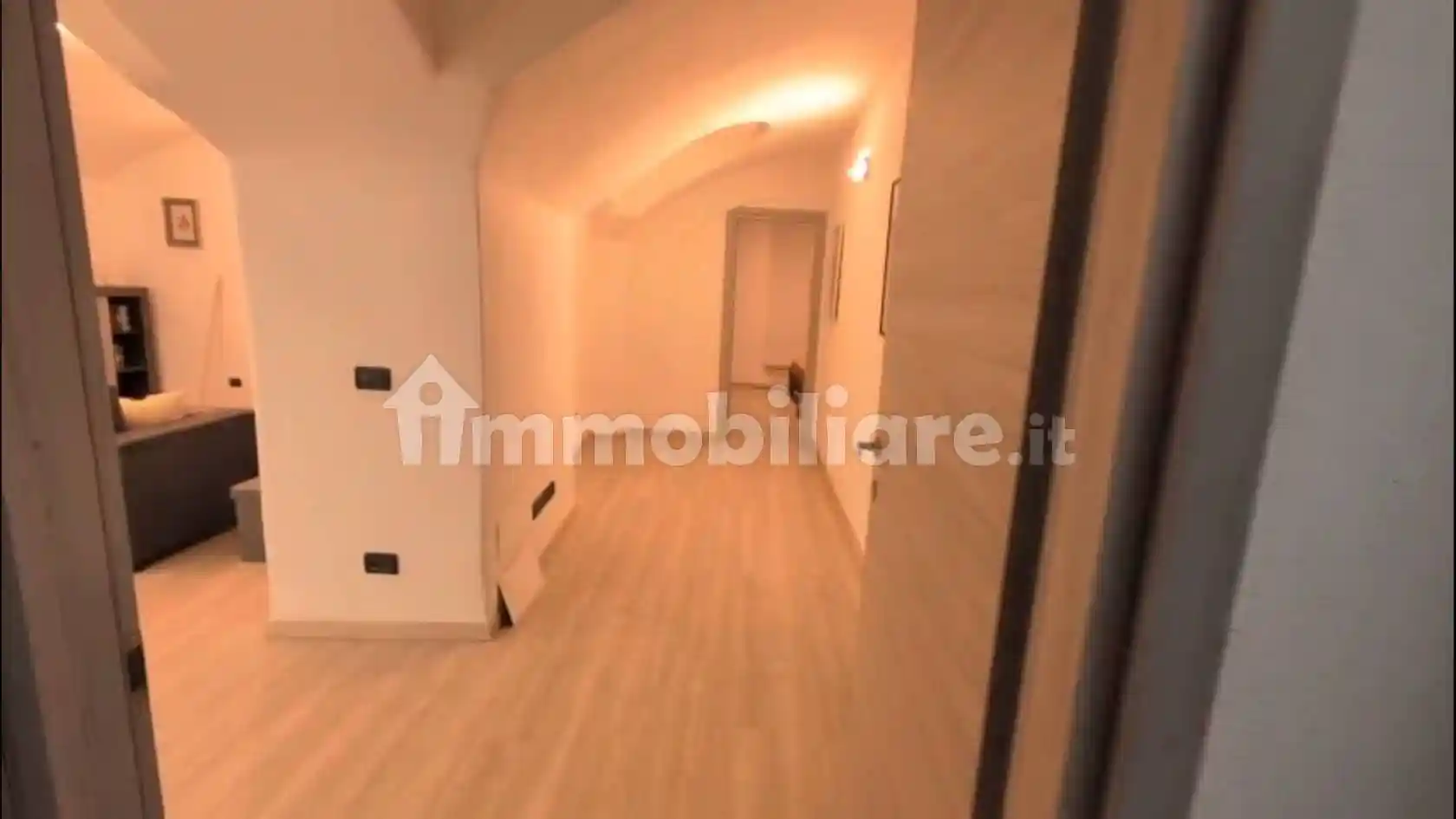 Trilocale ottimo stato, seminterrato, Carrobbio, Milano - foto 5