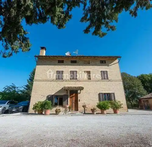 Rustico - Casale in vendita a Treia