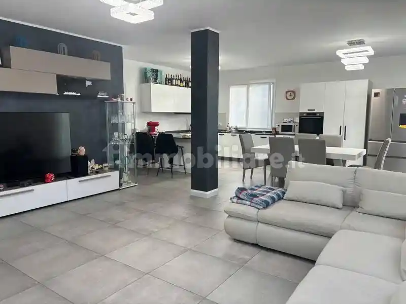 Villa in vendita a Ronco all'Adige