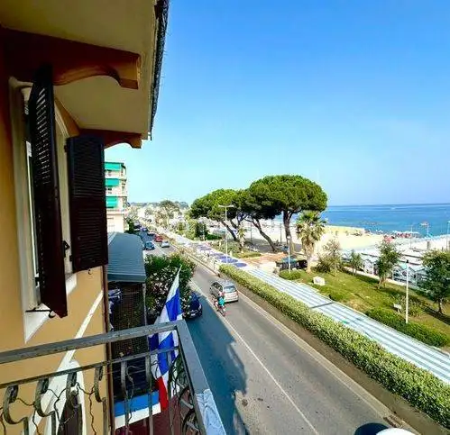 Trilocale corso Baldovino Bigliati, Albissola Marina - foto 4