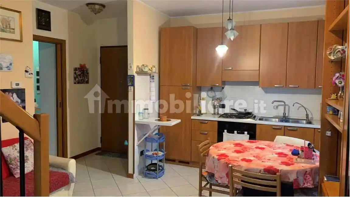 Trilocale via Cesare Battisti, 1, Centro, Lurate Caccivio - foto 2