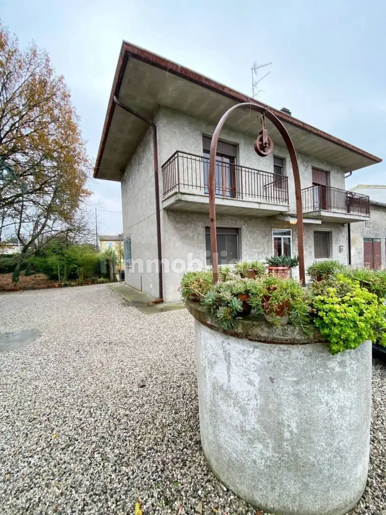 Villa in vendita a Ostellato