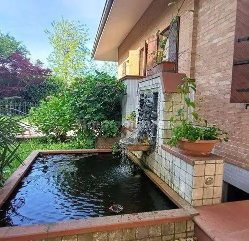 Villa in vendita a Paese