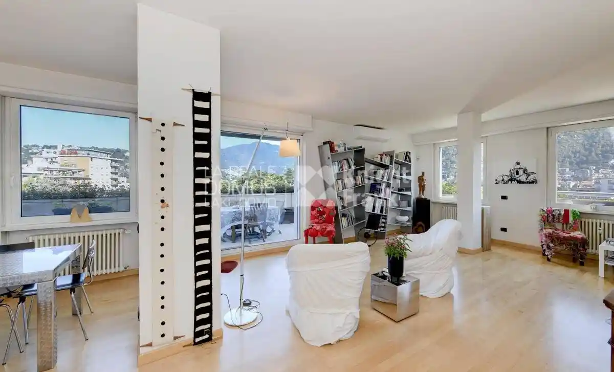 Attico ottimo stato, 211 m², Viale Varese - Crocifisso, Como - foto 2