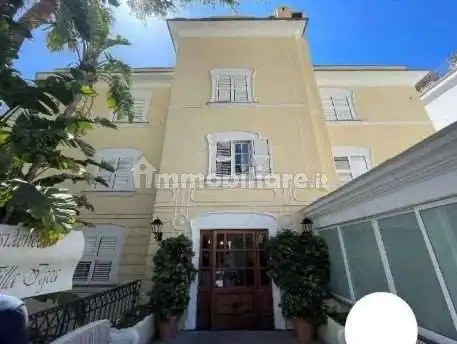 Appartamento in asta a Capri