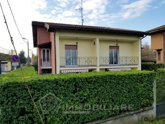 Villa in vendita a Bressana Bottarone