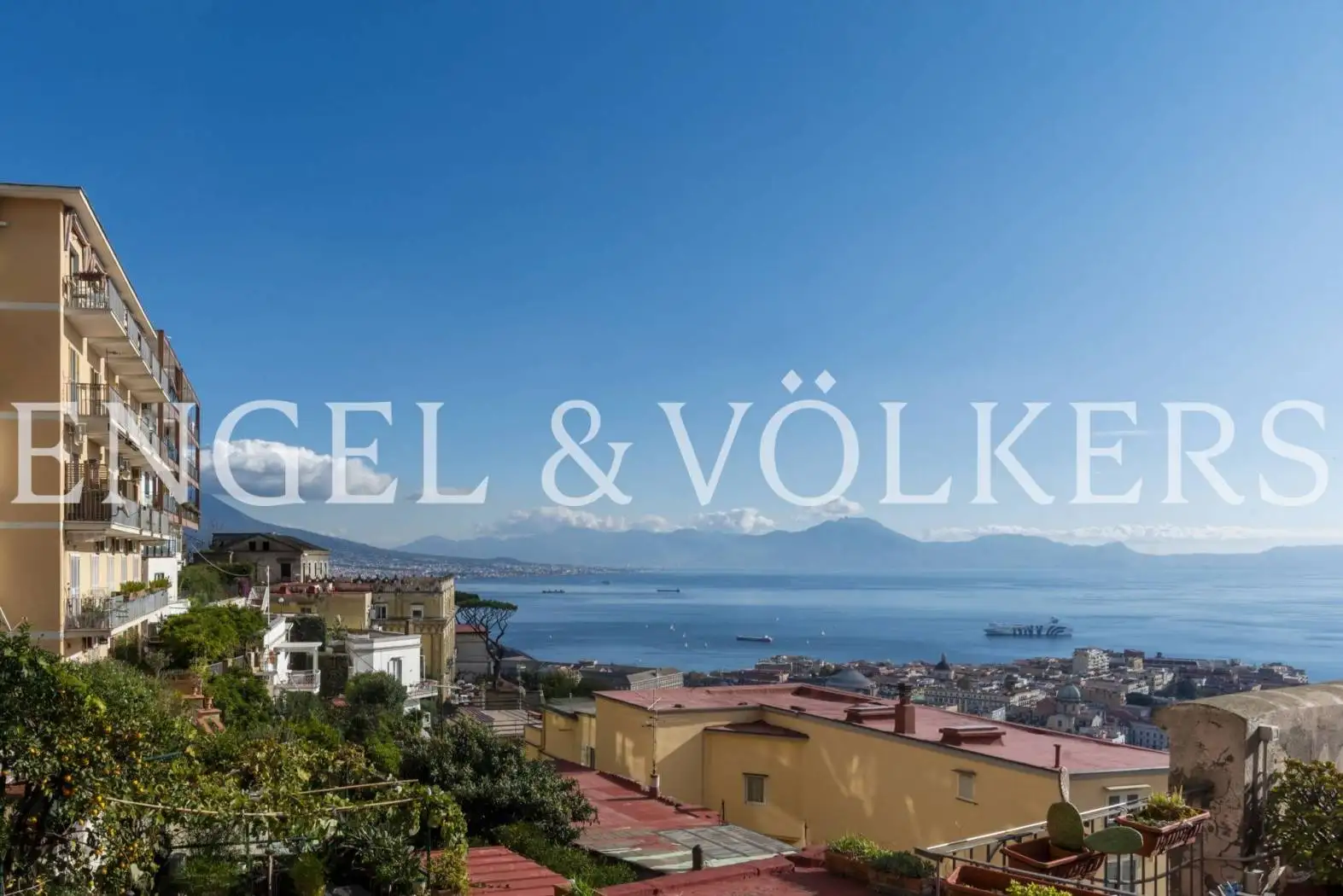 Appartamento in vendita a Napoli