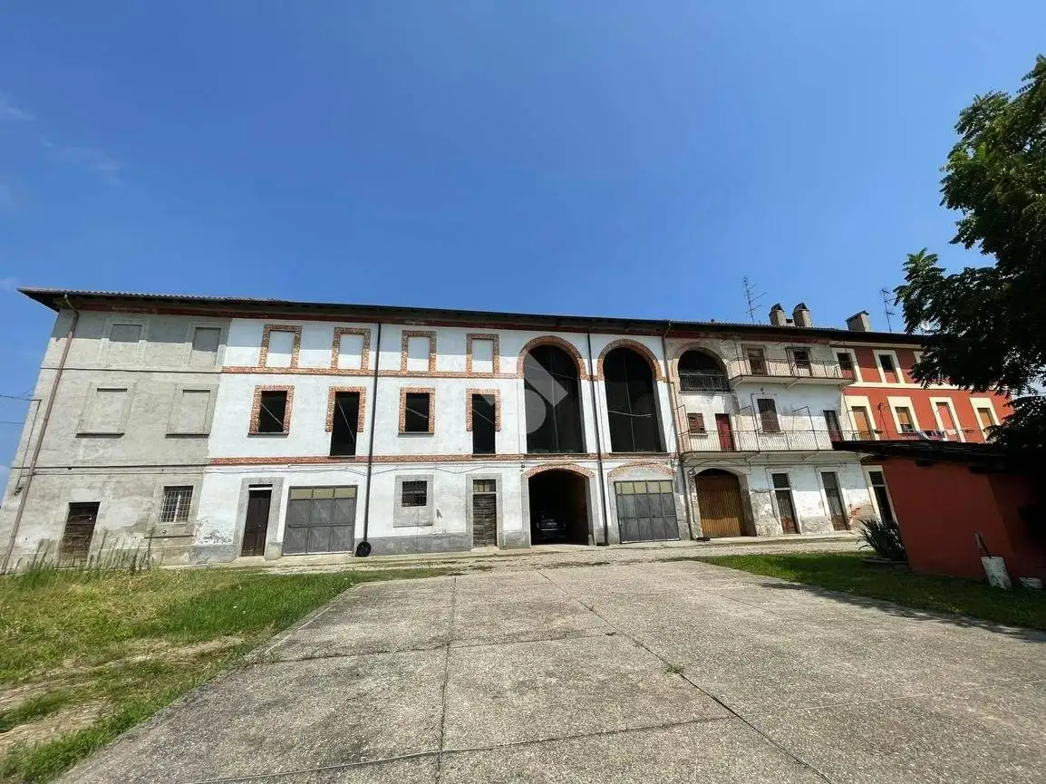 Rustico - Casale in vendita a Oleggio