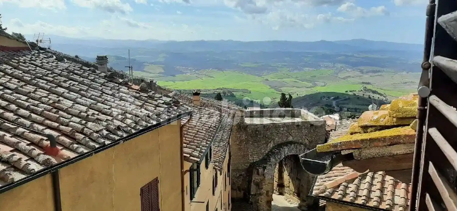 Quadrilocale terzo piano, Centro, Volterra - foto 2
