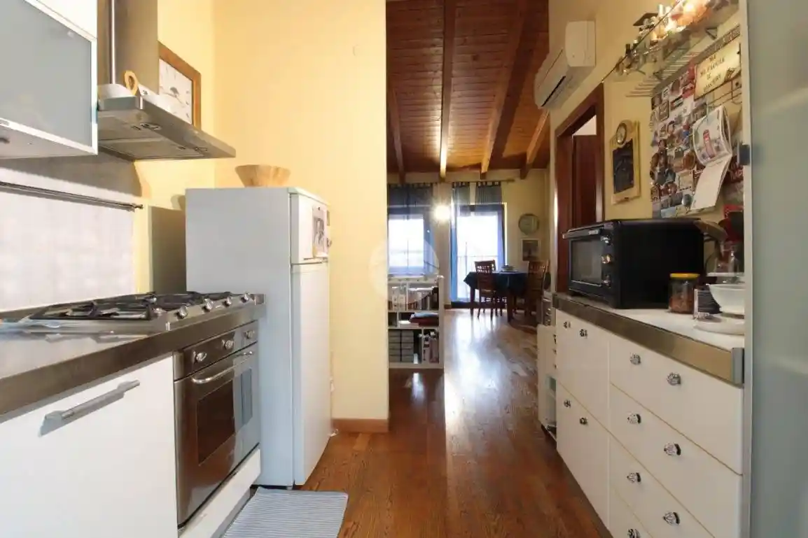 Quadrilocale buono stato, quarto piano, Veronetta, Verona - foto 5